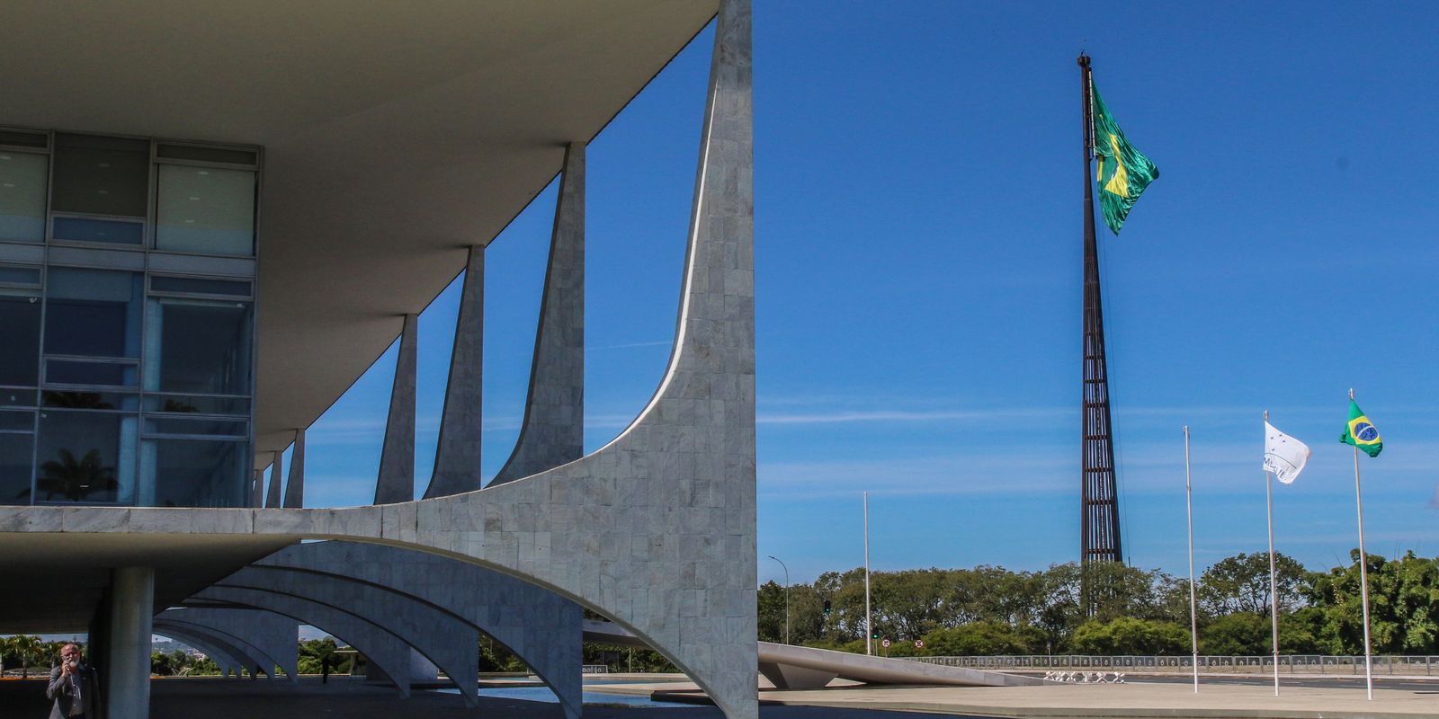 Prefeitos apresentam propostas a candidatos à Presidência para uma nova relação federativa