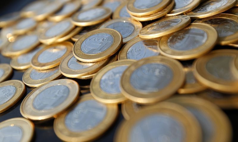 Taxas de juros sobem com incertezas eleitorais e nova proposta de trabalho