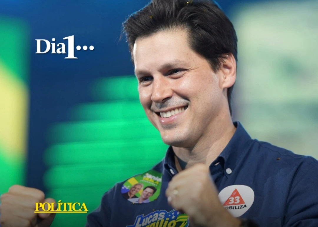 A eleição de Daniel Vilela (MDB) para o governo de Goiás no primeiro turno, aliada à renovação de 46% das cadeiras da Assembleia Legislativa de Goiás (Alego), consolida a hegemonia da base governista e reconfigura o espaço da oposição no estado. O grupo liderado por Ronaldo Caiado sai fortalecido e amplia o controle sobre o parlamento estadual. A composição das 41 vagas da Alego para a 21ª Legislatura mostra um crescimento expressivo dos partidos da coligação governista, reduzindo a capacidade de obstrução de legendas tradicionais que perderam representação. Paralelamente, a vitória de Gracinha Caiado (União Brasil) e Gustavo Gayer (PL) para as duas vagas ao Senado confirma o predomínio do eleitorado conservador em território goiano, criando uma bancada federal fortemente alinhada ao Palácio das Esmeraldas.
