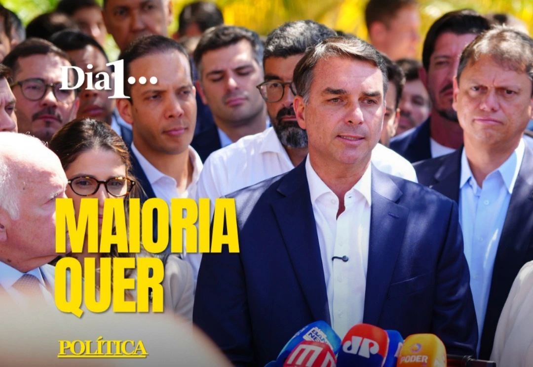 A mudança ocorre depois de semanas de críticas do candidato do PL à proposta. A justificativa pública de Flávio é que a maioria dos trabalhadores quer a mudança. “Estou rodando o Brasil, e a maioria dos trabalhadores brasileiros quer o fim da 6 por 1”, afirmou. Ao mesmo tempo, ele manteve a defesa de maior flexibilidade na jornada e disse que o governo deveria compensar empresas por eventuais custos adicionais. Nos bastidores, o cálculo é também eleitoral. A oposição vinha discutindo formas de adiar a votação para depois do segundo turno, mas passou a avaliar que votar contra a proposta poderia gerar desgaste justamente entre trabalhadores.